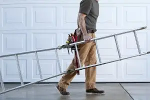 Garage-door-service-repair-tech